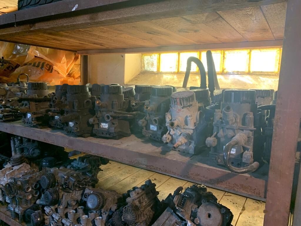 Knorr-Bremse Pojedynczy Scania R 124 Hurt modulatorów EBS zawór pojedynczy przód truck - Katup rem untuk Truk: gambar 4 Knorr-Bremse Pojedynczy Scania R 124 Hurt modulatorów EBS zawór pojedynczy przód truck - Katup rem untuk Truk: gambar 4