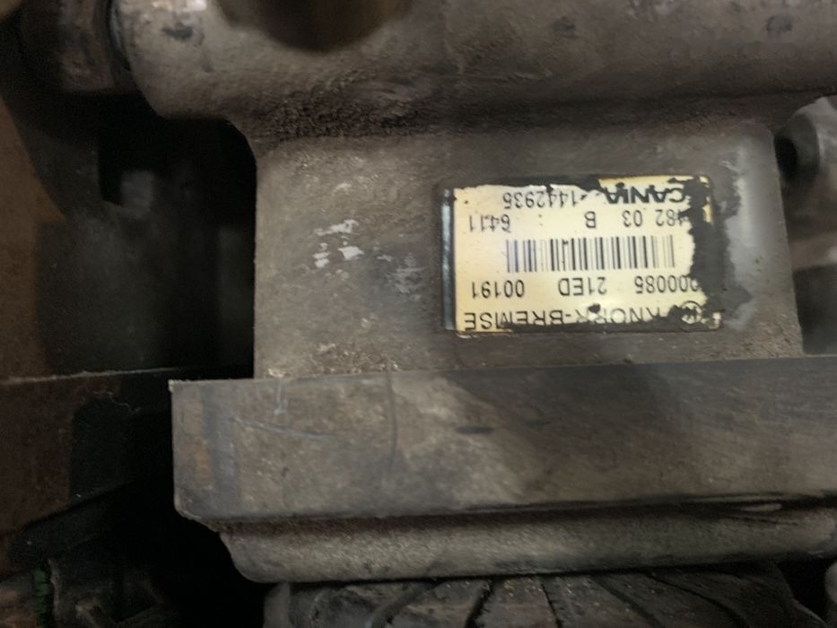 Knorr-Bremse Przód K000085 K000913 Scania Volvo RENAULT MAN K000913 K000085 K000914 - Katup rem untuk Truk: gambar 4 Knorr-Bremse Przód K000085 K000913 Scania Volvo RENAULT MAN K000913 K000085 K000914 - Katup rem untuk Truk: gambar 4