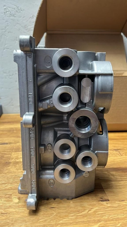 Korpus zaworu Tebs E Premium / standard 4801020330 / 4801020600 Schmitz Cargobull - Katup rem untuk Trailer: gambar 3 Korpus zaworu Tebs E Premium / standard 4801020330 / 4801020600 Schmitz Cargobull - Katup rem untuk Trailer: gambar 3