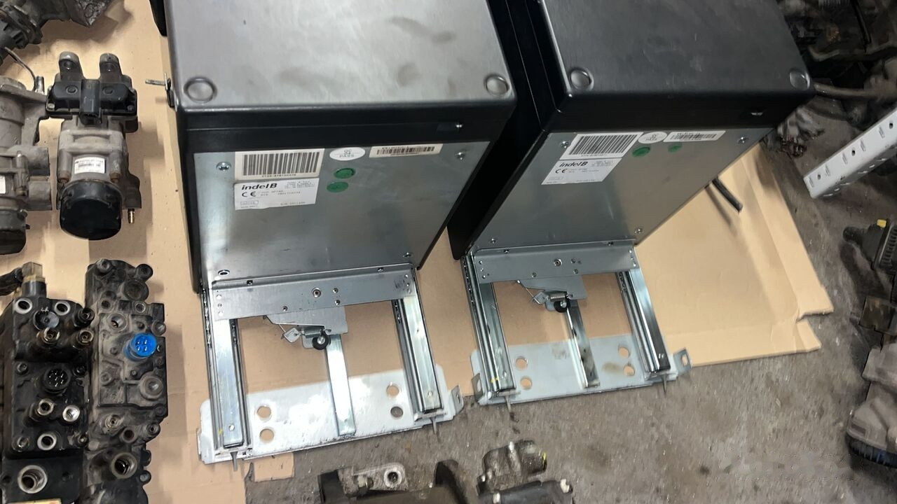 Lodówka Iveco Stralis Indel B SP740 5801710334 IVECO - Kabin dan interior untuk Truk: gambar 2 Lodówka Iveco Stralis Indel B SP740 5801710334 IVECO - Kabin dan interior untuk Truk: gambar 2