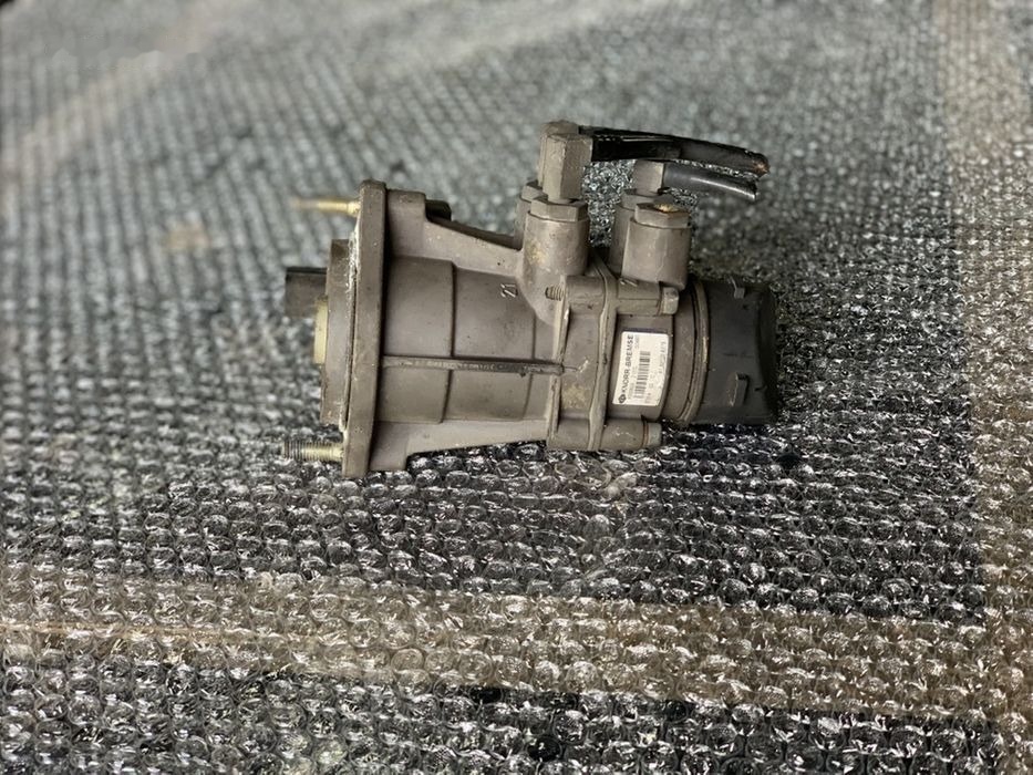 MAN zawór główny hamulcowy oryginał hurt K000926 MAN TGA K000926 - Silinder rem untuk Truk: gambar 1 MAN zawór główny hamulcowy oryginał hurt K000926 MAN TGA K000926 - Silinder rem untuk Truk: gambar 1