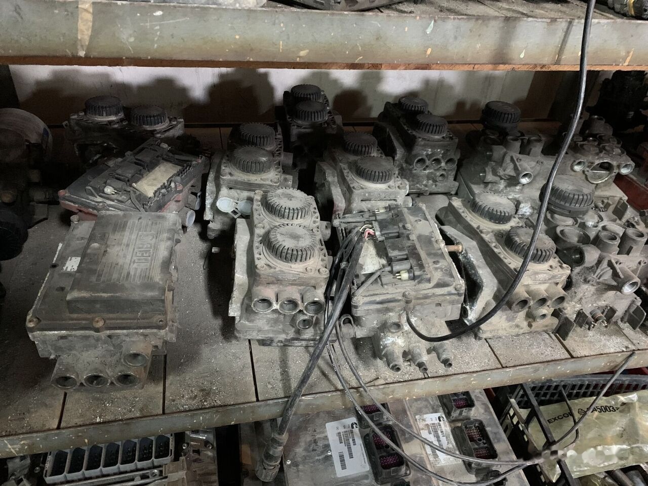 Silinder rem untuk Truk MAN zawór główny hamulcowy oryginał hurt K000926 MAN TGA K000926: gambar 7 Silinder rem untuk Truk MAN zawór główny hamulcowy oryginał hurt K000926 MAN TGA K000926: gambar 7