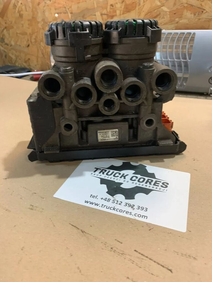 Modulator Podwójny EBS K050209 E6 KNORR BREMSE MAN TGX, TGL, TGM K050209 - Katup rem untuk Truk: gambar 1 Modulator Podwójny EBS K050209 E6 KNORR BREMSE MAN TGX, TGL, TGM K050209 - Katup rem untuk Truk: gambar 1
