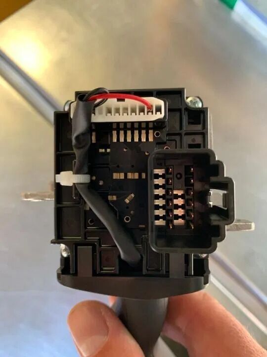 Scania PRZEŁĄCZNIK REFLEKTORÓW SYGNAŁÓW SKRĘTU CIĘŻARÓWKI 2653153   Scania truck - Sakelar kolom kemudi untuk Truk: gambar 2 Scania PRZEŁĄCZNIK REFLEKTORÓW SYGNAŁÓW SKRĘTU CIĘŻARÓWKI 2653153   Scania truck - Sakelar kolom kemudi untuk Truk: gambar 2