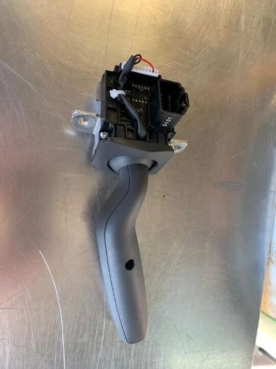 Scania PRZEŁĄCZNIK REFLEKTORÓW SYGNAŁÓW SKRĘTU CIĘŻARÓWKI 2653153   Scania truck - Sakelar kolom kemudi untuk Truk: gambar 3 Scania PRZEŁĄCZNIK REFLEKTORÓW SYGNAŁÓW SKRĘTU CIĘŻARÓWKI 2653153   Scania truck - Sakelar kolom kemudi untuk Truk: gambar 3