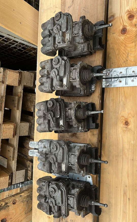 WABCO 4800200020 MAN TGL TGM truck - Katup rem untuk Truk: gambar 1 WABCO 4800200020 MAN TGL TGM truck - Katup rem untuk Truk: gambar 1