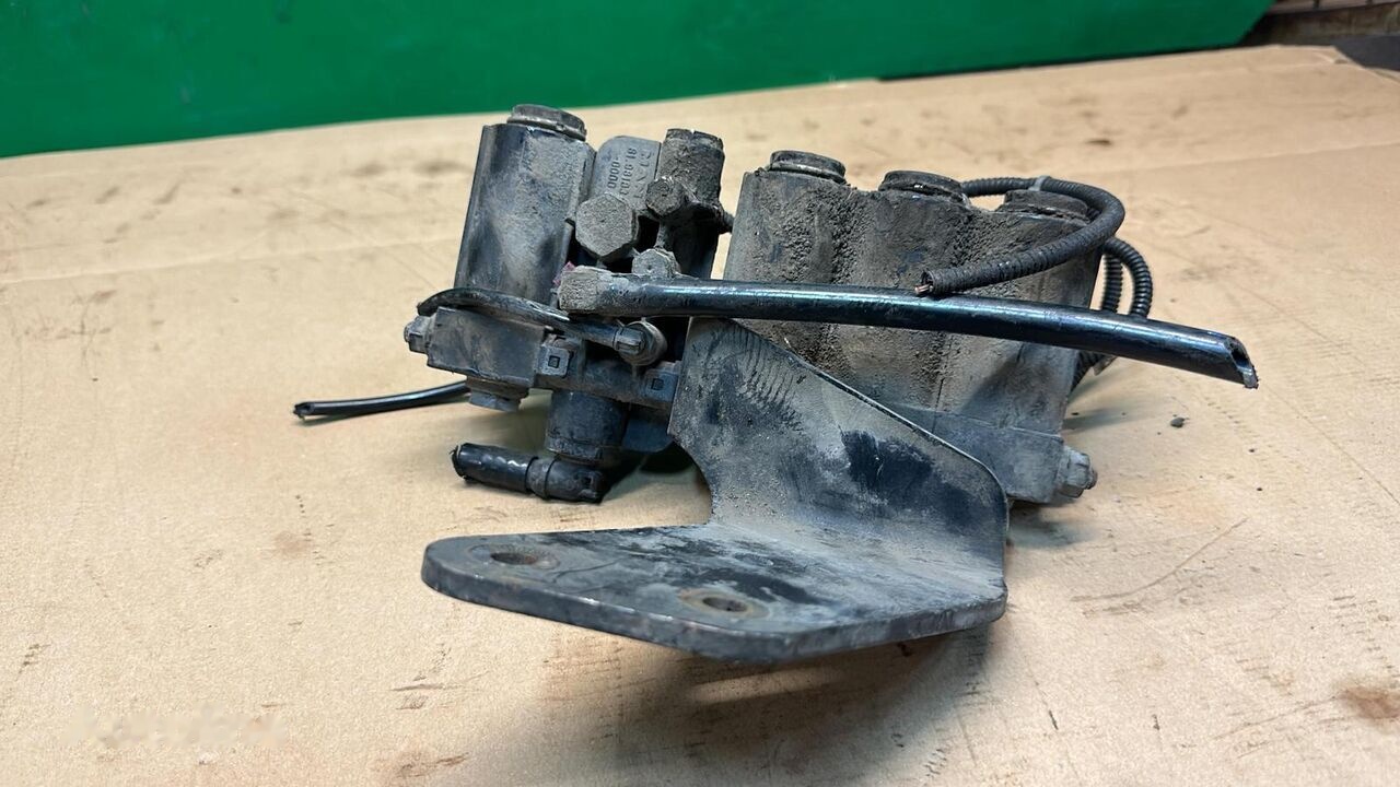 ZAWÓR ELEKTORMAGNETYCZNY 5382900200 MAN TGA 5382900200 - Katup rem untuk Truk: gambar 1 ZAWÓR ELEKTORMAGNETYCZNY 5382900200 MAN TGA 5382900200 - Katup rem untuk Truk: gambar 1