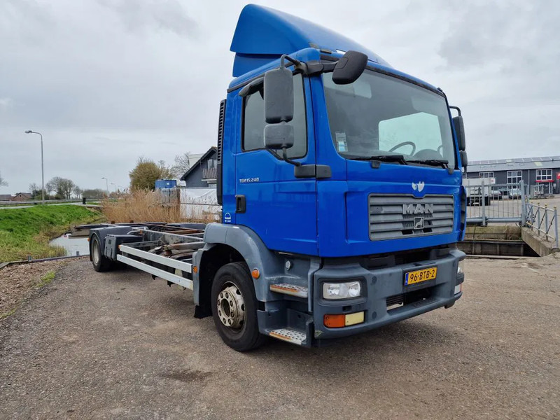 MAN TGM 15.240 container, BDF, 2009, NL Truck - Pengangkut kontainer/ Container truck: gambar 2 MAN TGM 15.240 container, BDF, 2009, NL Truck - Pengangkut kontainer/ Container truck: gambar 2