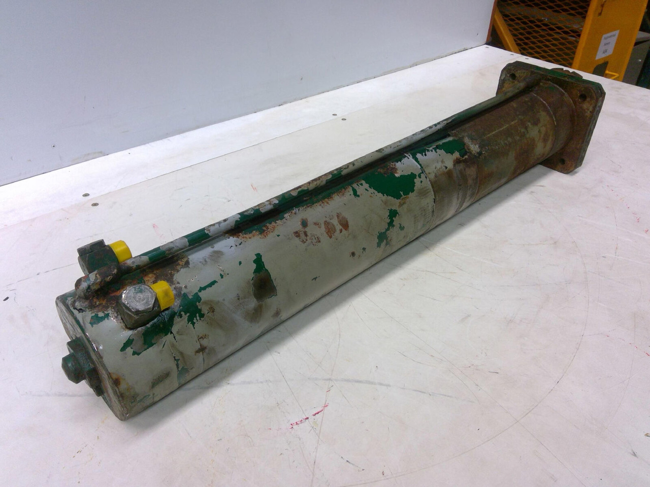 FAUN ATF 30-2 outrigger cylinder - Silinder hidrolik untuk Derek bergerak: gambar 2 FAUN ATF 30-2 outrigger cylinder - Silinder hidrolik untuk Derek bergerak: gambar 2