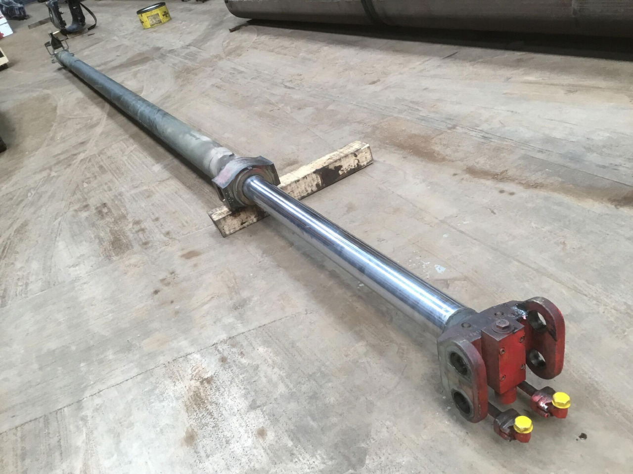 FAUN ATF 50 G-3 telescopic cylinder - Silinder hidrolik untuk Derek bergerak: gambar 1 FAUN ATF 50 G-3 telescopic cylinder - Silinder hidrolik untuk Derek bergerak: gambar 1