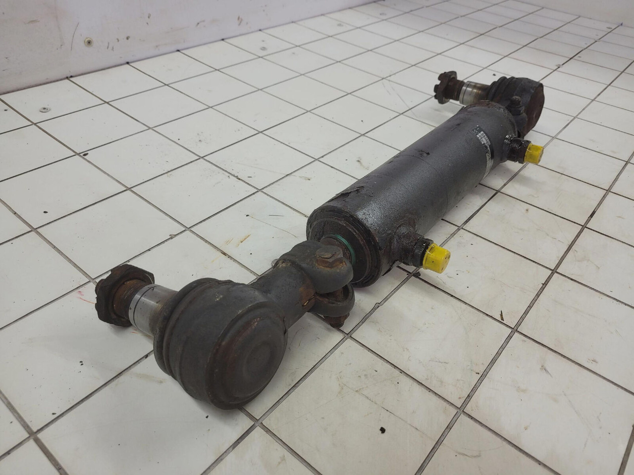 FAUN ATF 50G-3 steering cylinder - Silinder hidrolik untuk Derek bergerak: gambar 2 FAUN ATF 50G-3 steering cylinder - Silinder hidrolik untuk Derek bergerak: gambar 2