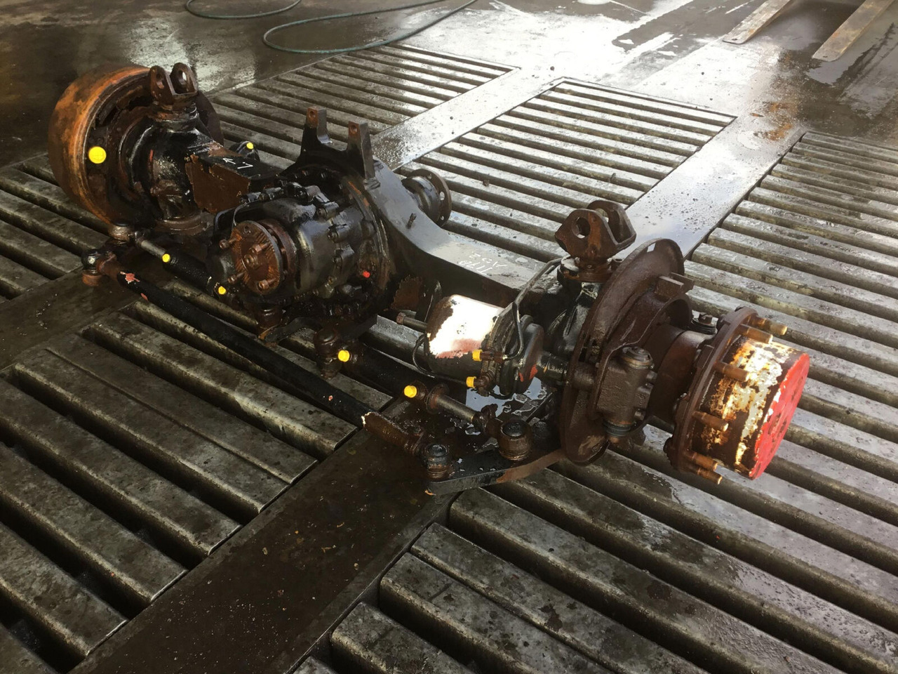 FAUN ATF 60-4 axle 2 - Poros dan bagian untuk Derek bergerak: gambar 4 FAUN ATF 60-4 axle 2 - Poros dan bagian untuk Derek bergerak: gambar 4