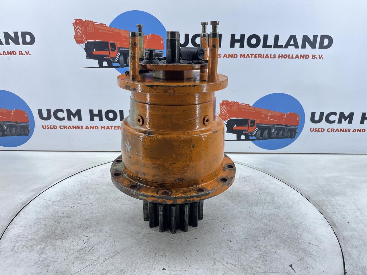 FAUN RTF 30 slewing gear - Motor ayun untuk Derek bergerak: gambar 4 FAUN RTF 30 slewing gear - Motor ayun untuk Derek bergerak: gambar 4