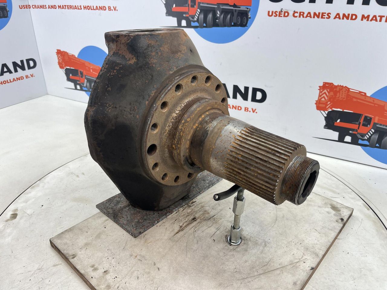 FAUN RTF 40 Steering knuckle 16 holes axle 3 7300948 - Buku jari kemudi untuk Derek: gambar 3 FAUN RTF 40 Steering knuckle 16 holes axle 3 7300948 - Buku jari kemudi untuk Derek: gambar 3