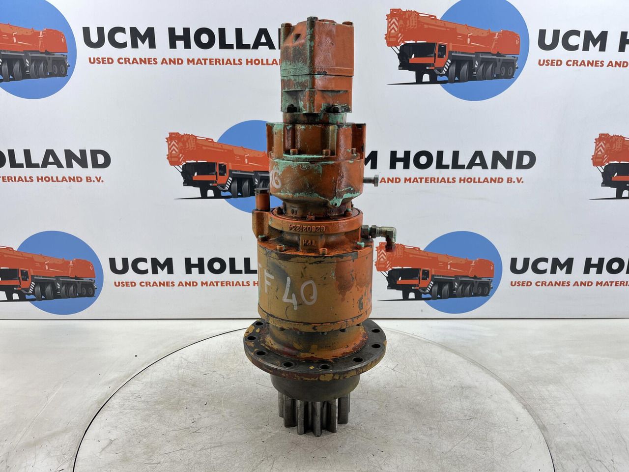 FAUN RTF 40 slewing gear - Motor ayun untuk Derek bergerak: gambar 3 FAUN RTF 40 slewing gear - Motor ayun untuk Derek bergerak: gambar 3