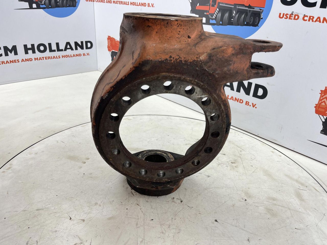 FAUN RTF 50 Steering knuckle 16 holes axle 1 left - Buku jari kemudi untuk Derek: gambar 2 FAUN RTF 50 Steering knuckle 16 holes axle 1 left - Buku jari kemudi untuk Derek: gambar 2