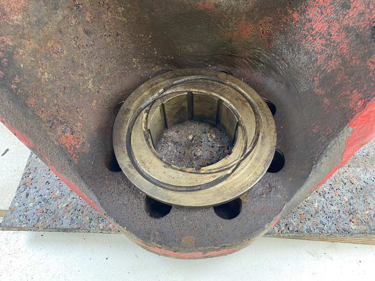 Buku jari kemudi untuk Derek bergerak Gottwald AMK 70 Steering knuckle 16 holes axle 2: gambar 8
