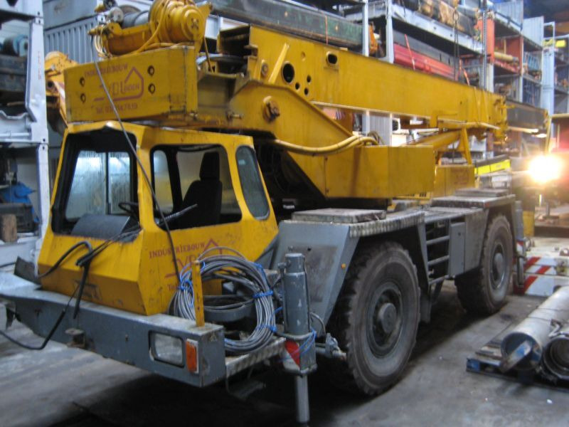 Grove AT 633 for parts - Derek bergerak: gambar 1 Grove AT 633 for parts - Derek bergerak: gambar 1