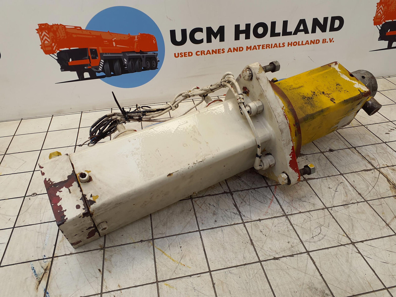 Grove GMK 3050 counterweight cylinder - Silinder hidrolik untuk Derek bergerak: gambar 2 Grove GMK 3050 counterweight cylinder - Silinder hidrolik untuk Derek bergerak: gambar 2