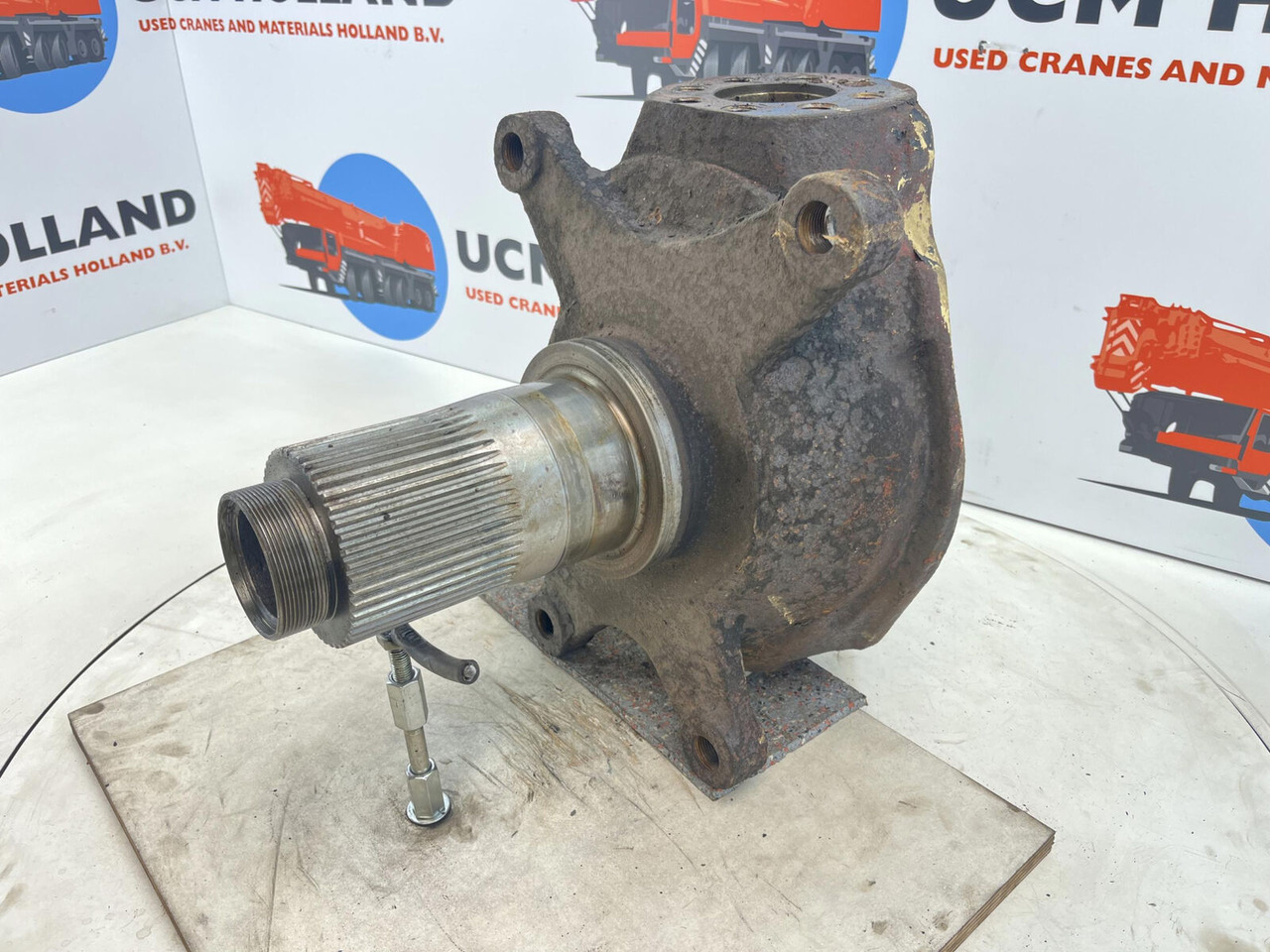 Krupp 70 GMT Steering knuckle axle 1 - Buku jari kemudi untuk Derek bergerak: gambar 1 Krupp 70 GMT Steering knuckle axle 1 - Buku jari kemudi untuk Derek bergerak: gambar 1