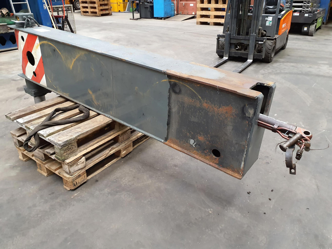 Krupp 70 GMT outriggerbeam rear complete - Penangguhan untuk Derek bergerak: gambar 4 Krupp 70 GMT outriggerbeam rear complete - Penangguhan untuk Derek bergerak: gambar 4