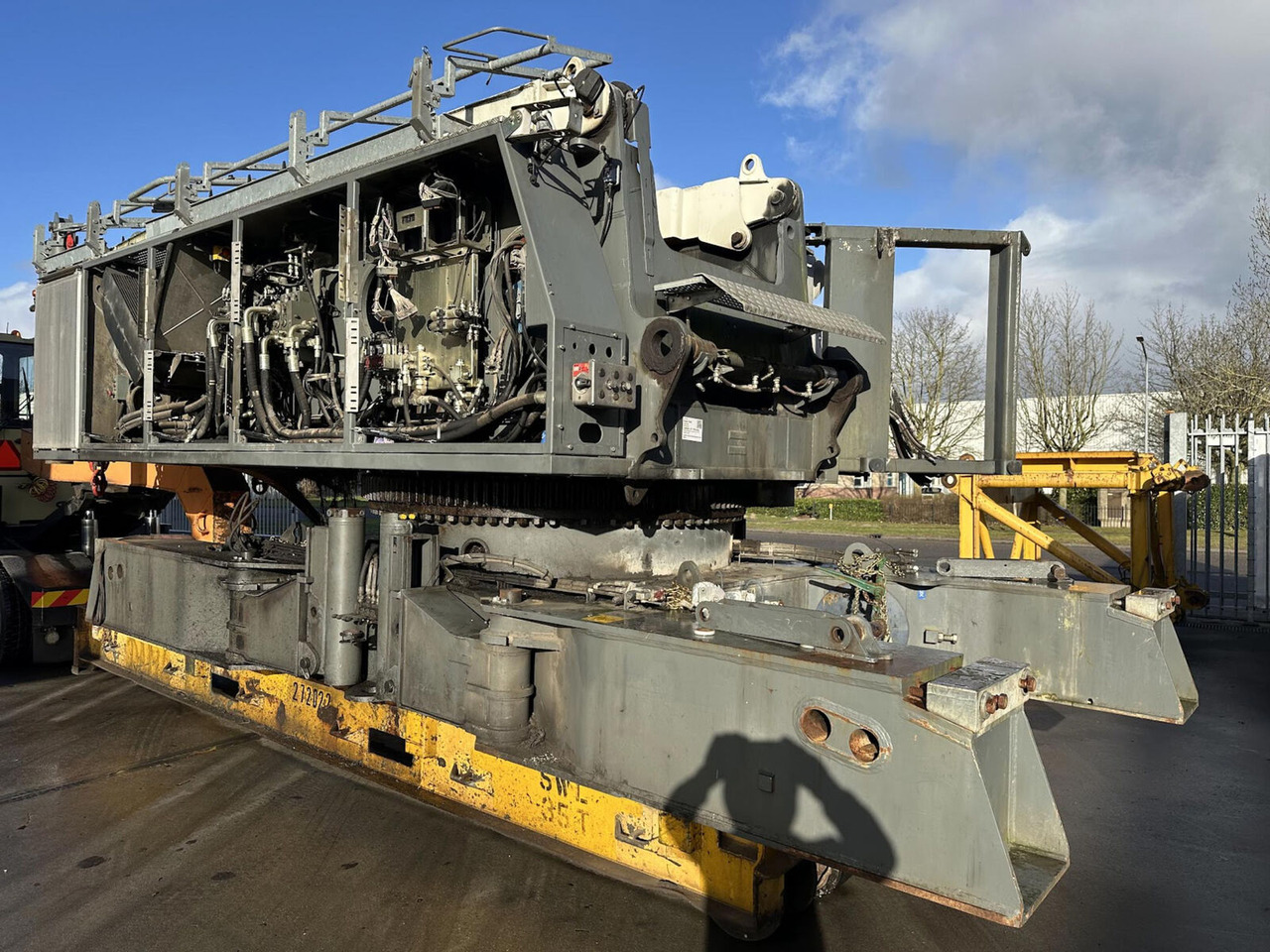 Liebherr LR 1160 body - Tubuh dan eksterior untuk Derek perayap: gambar 1 Liebherr LR 1160 body - Tubuh dan eksterior untuk Derek perayap: gambar 1