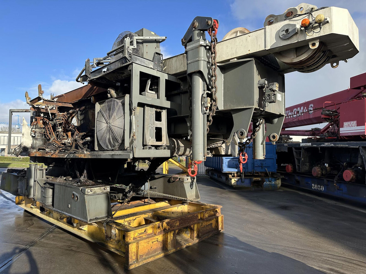 Liebherr LR 1160 body - Tubuh dan eksterior untuk Derek perayap: gambar 4 Liebherr LR 1160 body - Tubuh dan eksterior untuk Derek perayap: gambar 4