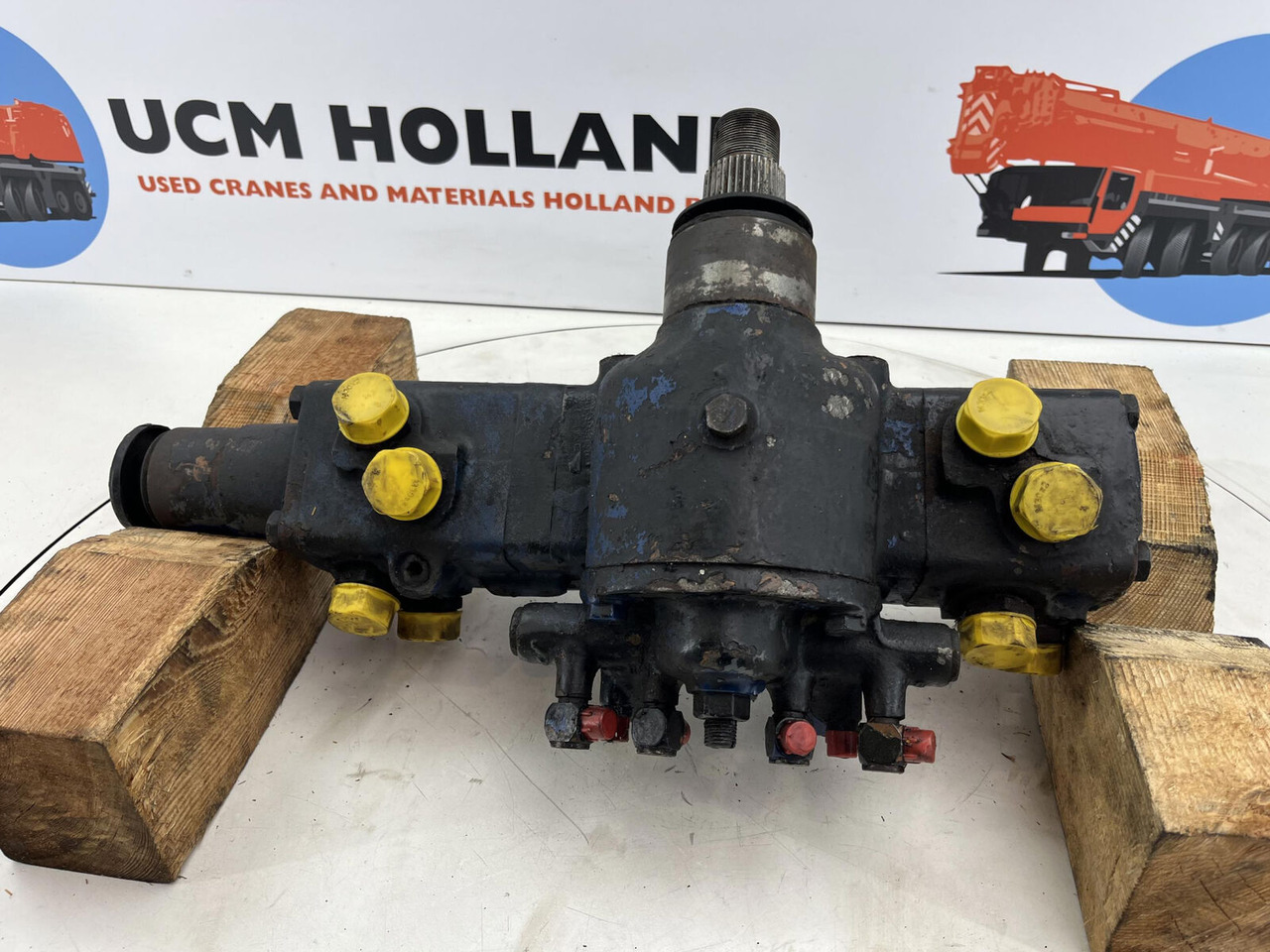 Liebherr LT 1090 steering box 180bar - Roda gigi kemudi untuk Derek: gambar 5 Liebherr LT 1090 steering box 180bar - Roda gigi kemudi untuk Derek: gambar 5