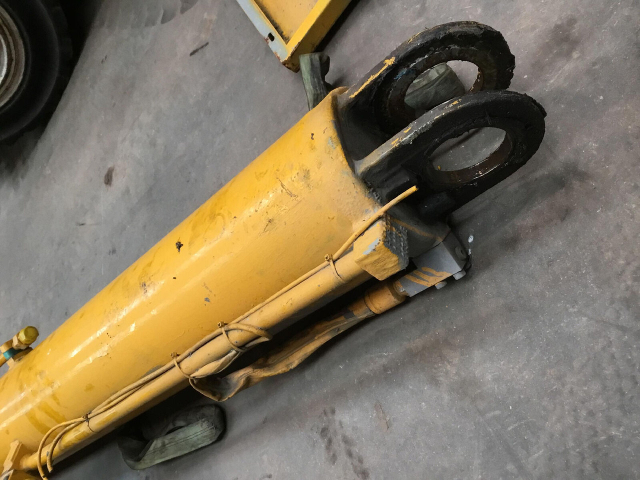 Liebherr LTM 1030-2 boom cylinder - Silinder hidrolik untuk Derek bergerak: gambar 4 Liebherr LTM 1030-2 boom cylinder - Silinder hidrolik untuk Derek bergerak: gambar 4