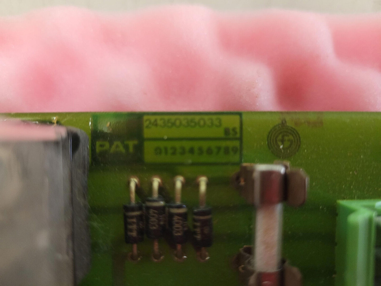 Liebherr LTM 1035-2 motherboard 018 - Sistem listrik untuk Derek bergerak: gambar 5 Liebherr LTM 1035-2 motherboard 018 - Sistem listrik untuk Derek bergerak: gambar 5