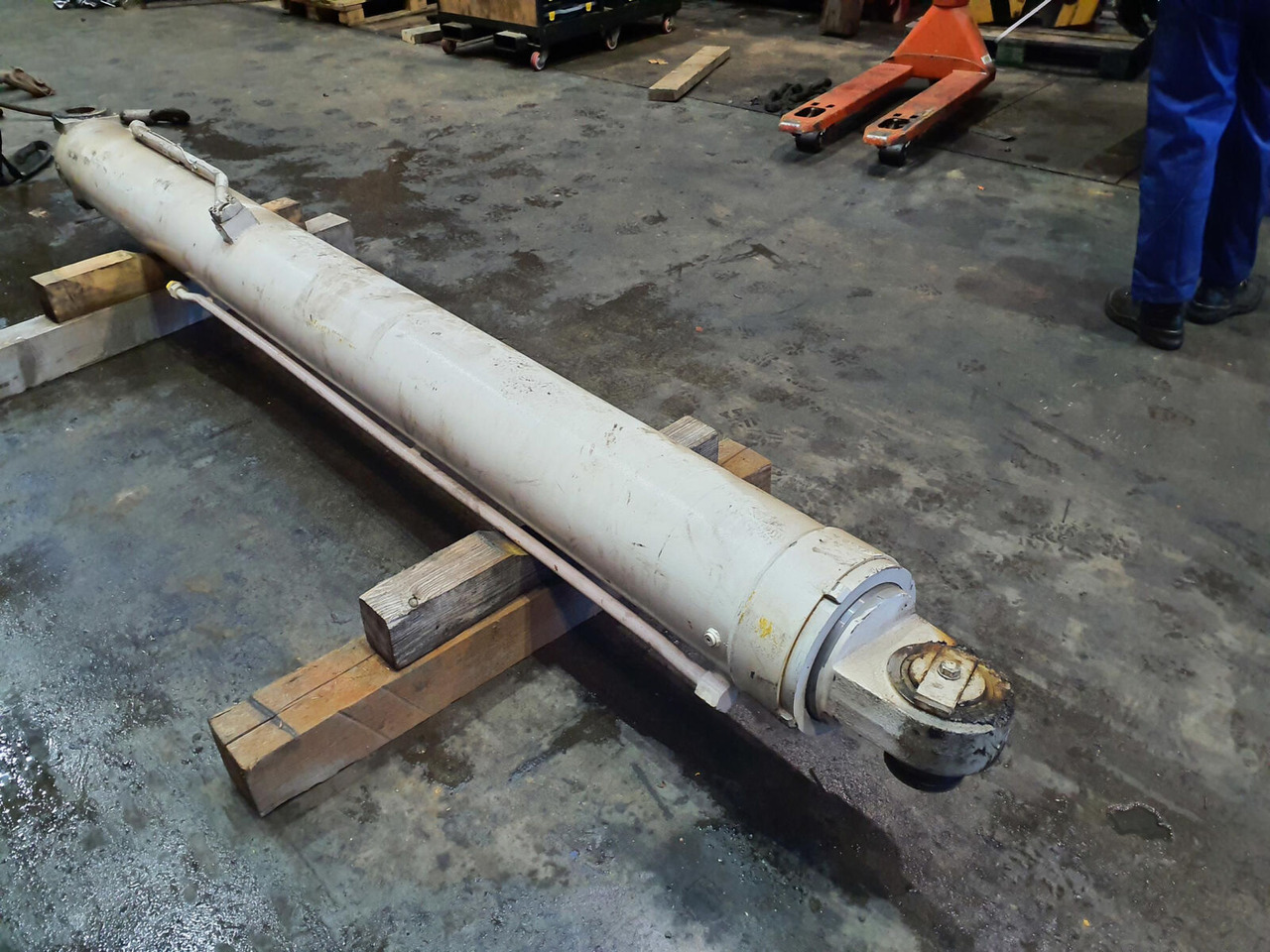 Liebherr LTM 1045-3.1 boom cylinder - Silinder hidrolik untuk Derek bergerak: gambar 1 Liebherr LTM 1045-3.1 boom cylinder - Silinder hidrolik untuk Derek bergerak: gambar 1