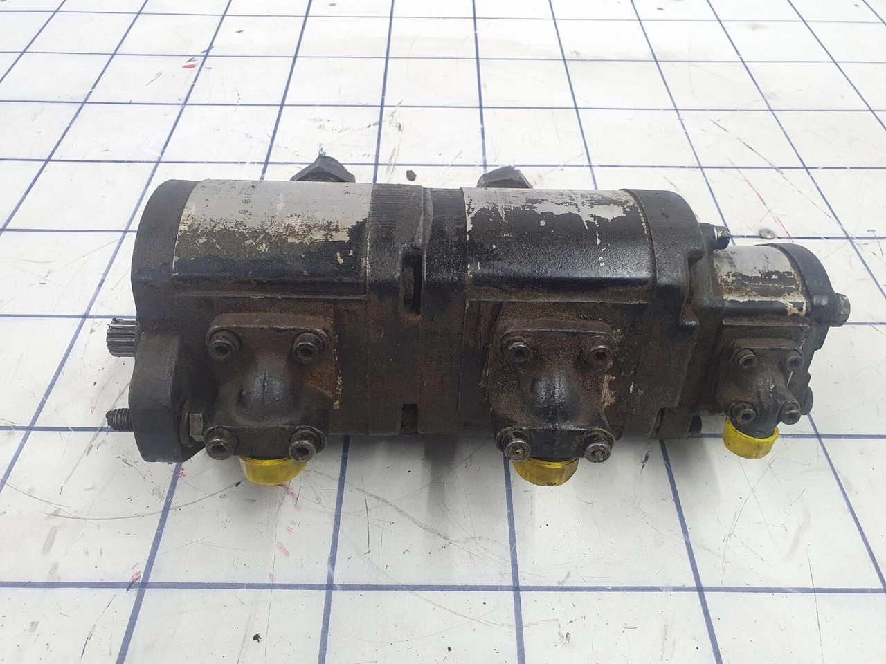 Liebherr LTM 1050-1 TRIPLE GEAR PUMP - Pompa hidrolik untuk Derek bergerak: gambar 2 Liebherr LTM 1050-1 TRIPLE GEAR PUMP - Pompa hidrolik untuk Derek bergerak: gambar 2
