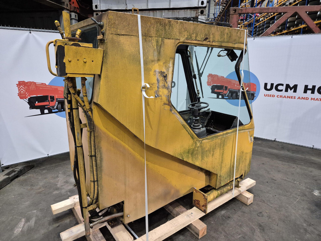 Liebherr LTM 1050 upper cabine - Kabin untuk Derek: gambar 4 Liebherr LTM 1050 upper cabine - Kabin untuk Derek: gambar 4