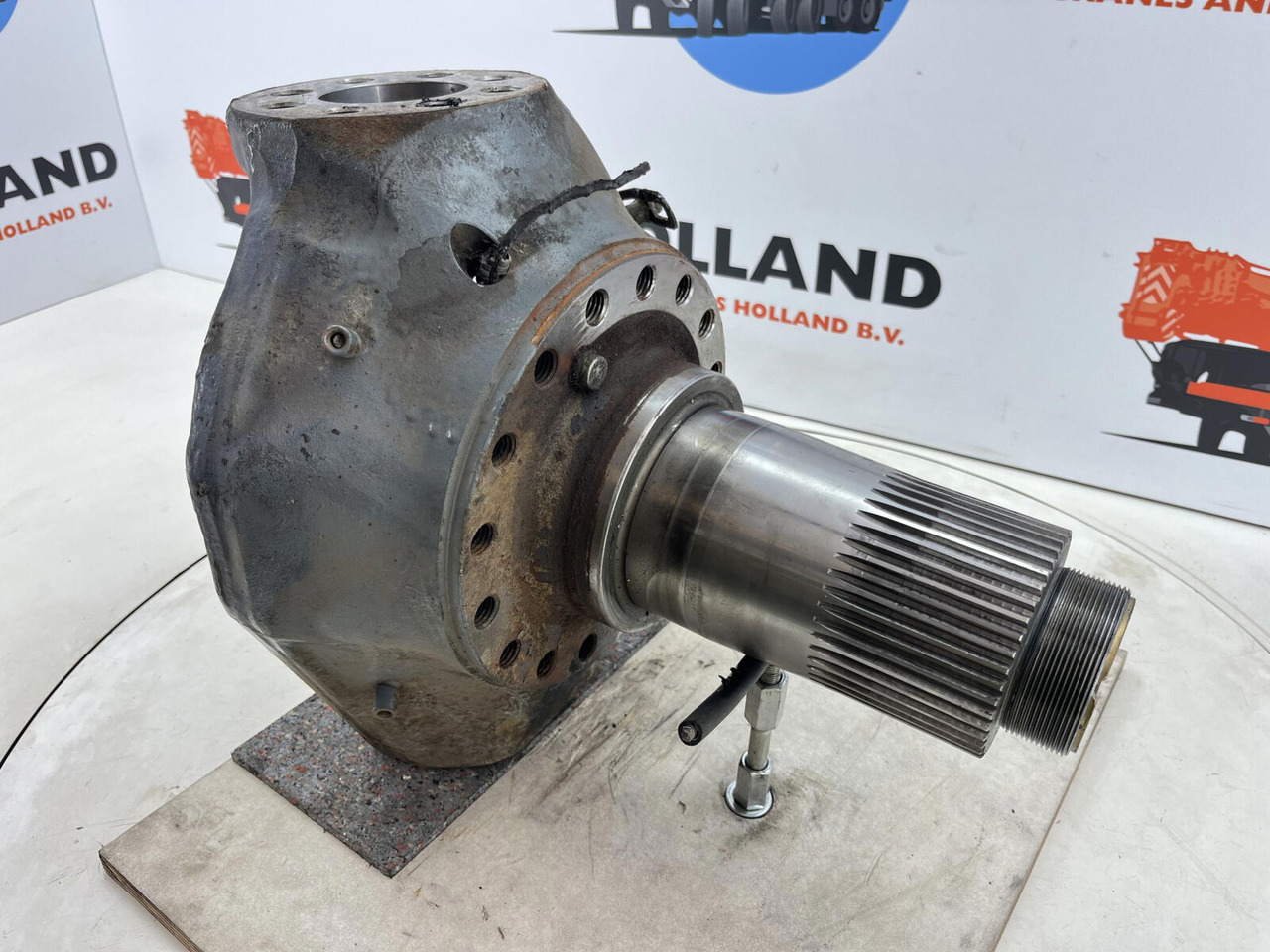 Liebherr LTM 1070-4.2 Steering knuckle 16 holes axle 3 - Buku jari kemudi untuk Derek bergerak: gambar 3 Liebherr LTM 1070-4.2 Steering knuckle 16 holes axle 3 - Buku jari kemudi untuk Derek bergerak: gambar 3