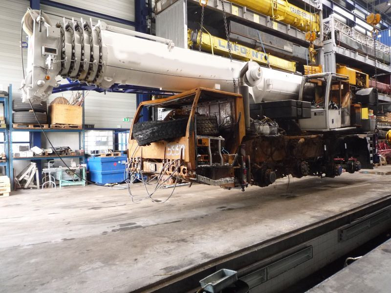 Liebherr LTM 1070-4.2 for parts - Derek semua medan: gambar 1 Liebherr LTM 1070-4.2 for parts - Derek semua medan: gambar 1
