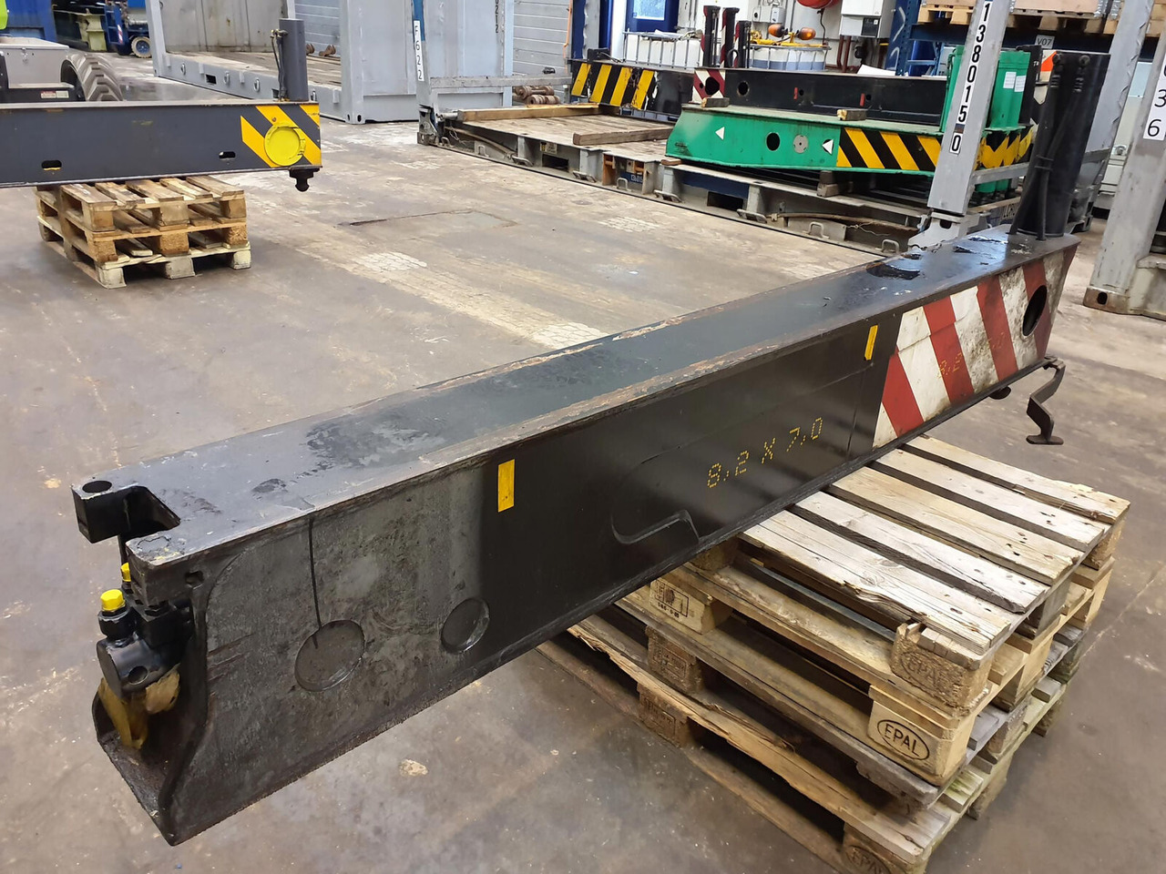 Liebherr LTM 1080-1 sliding beam complete front - Penangguhan untuk Derek: gambar 3 Liebherr LTM 1080-1 sliding beam complete front - Penangguhan untuk Derek: gambar 3