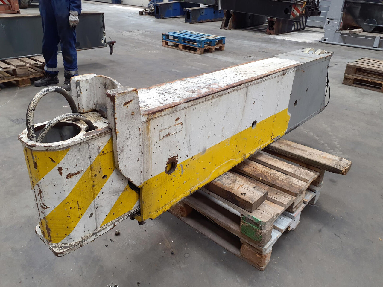 Liebherr LTM 1090-2 outrigger beam - Penangguhan untuk Derek: gambar 2 Liebherr LTM 1090-2 outrigger beam - Penangguhan untuk Derek: gambar 2