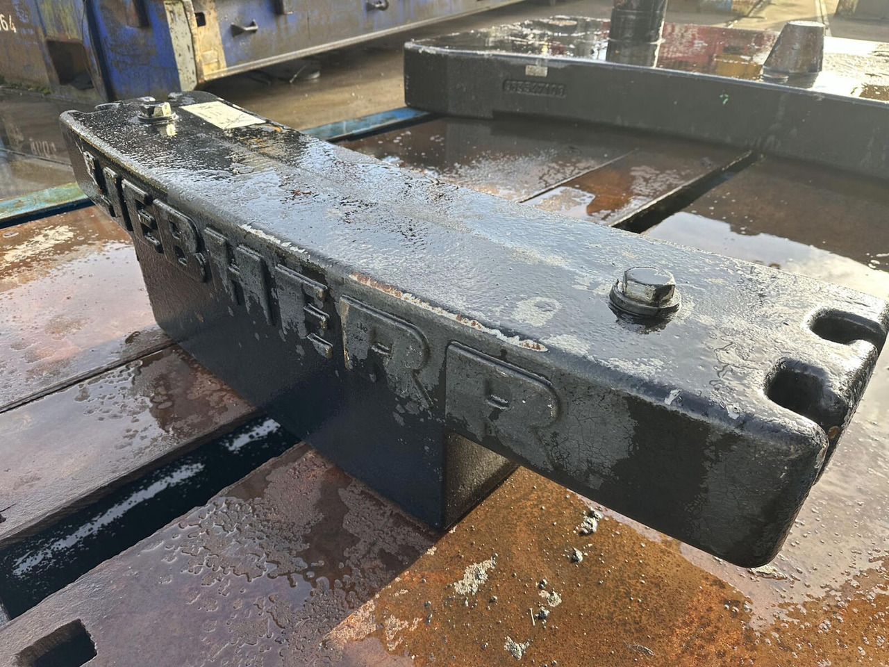 Liebherr LTM 1100-5.2 Counterweight 0,93 ton - Counterweight untuk Derek bergerak: gambar 2 Liebherr LTM 1100-5.2 Counterweight 0,93 ton - Counterweight untuk Derek bergerak: gambar 2