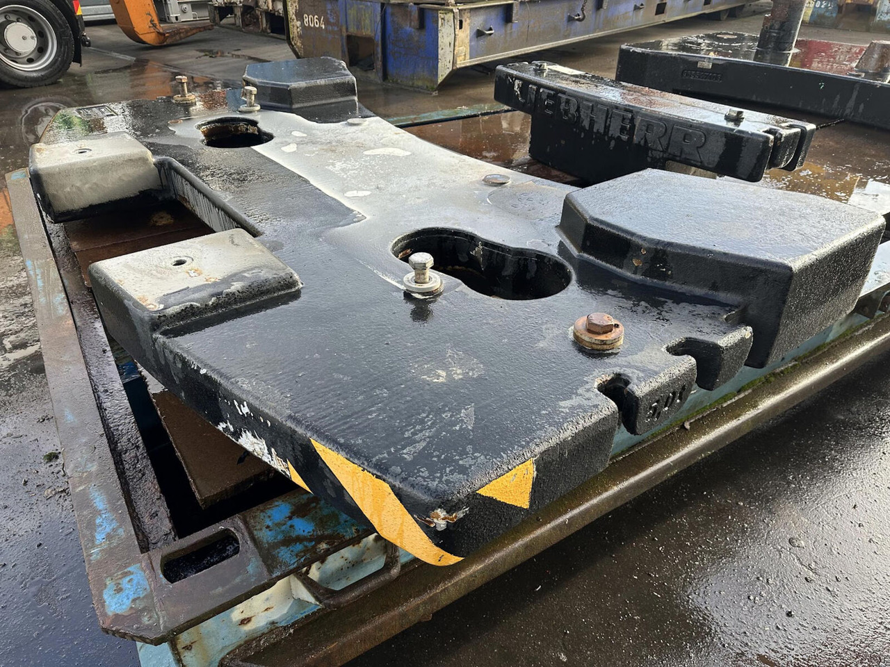 Liebherr LTM 1100-5.2 Counterweight 5 ton - Counterweight untuk Derek bergerak: gambar 2 Liebherr LTM 1100-5.2 Counterweight 5 ton - Counterweight untuk Derek bergerak: gambar 2