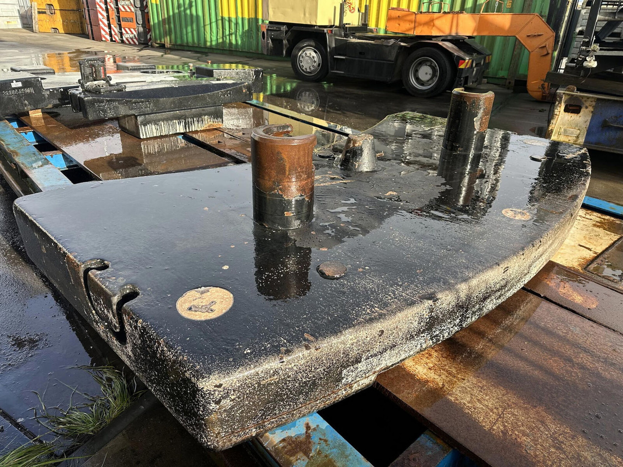 Liebherr LTM 1100-5.2 Counterweight 6,5 ton - Counterweight untuk Derek bergerak: gambar 2 Liebherr LTM 1100-5.2 Counterweight 6,5 ton - Counterweight untuk Derek bergerak: gambar 2