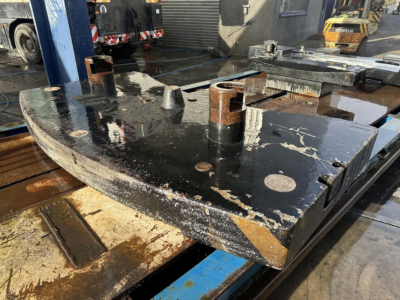 Liebherr LTM 1100-5.2 Counterweight 6,5 ton - Counterweight untuk Derek bergerak: gambar 1 Liebherr LTM 1100-5.2 Counterweight 6,5 ton - Counterweight untuk Derek bergerak: gambar 1