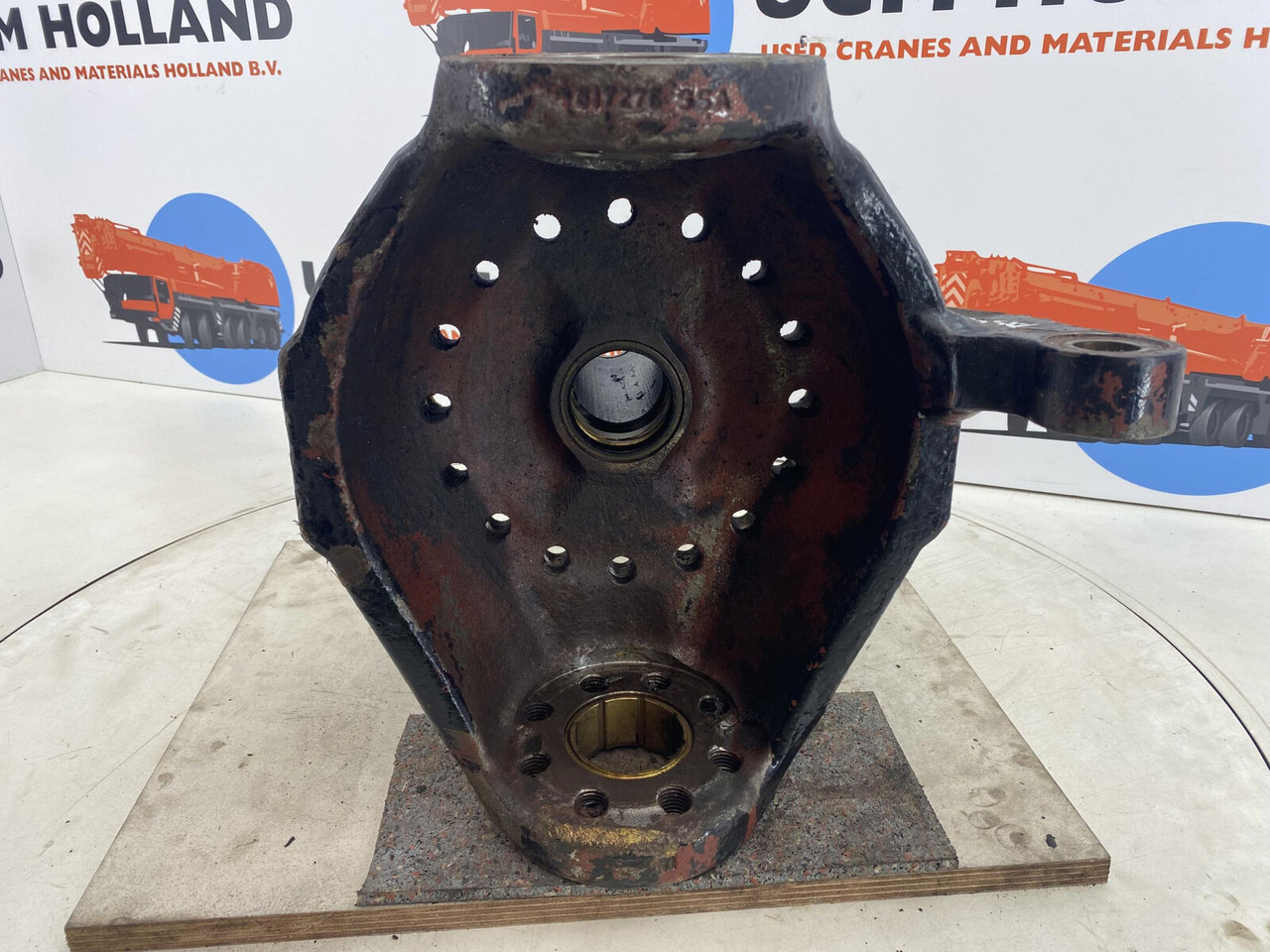 Liebherr LTM 1160/2 Steering knuckle 16 holes axle 4 - Buku jari kemudi untuk Derek bergerak: gambar 5 Liebherr LTM 1160/2 Steering knuckle 16 holes axle 4 - Buku jari kemudi untuk Derek bergerak: gambar 5