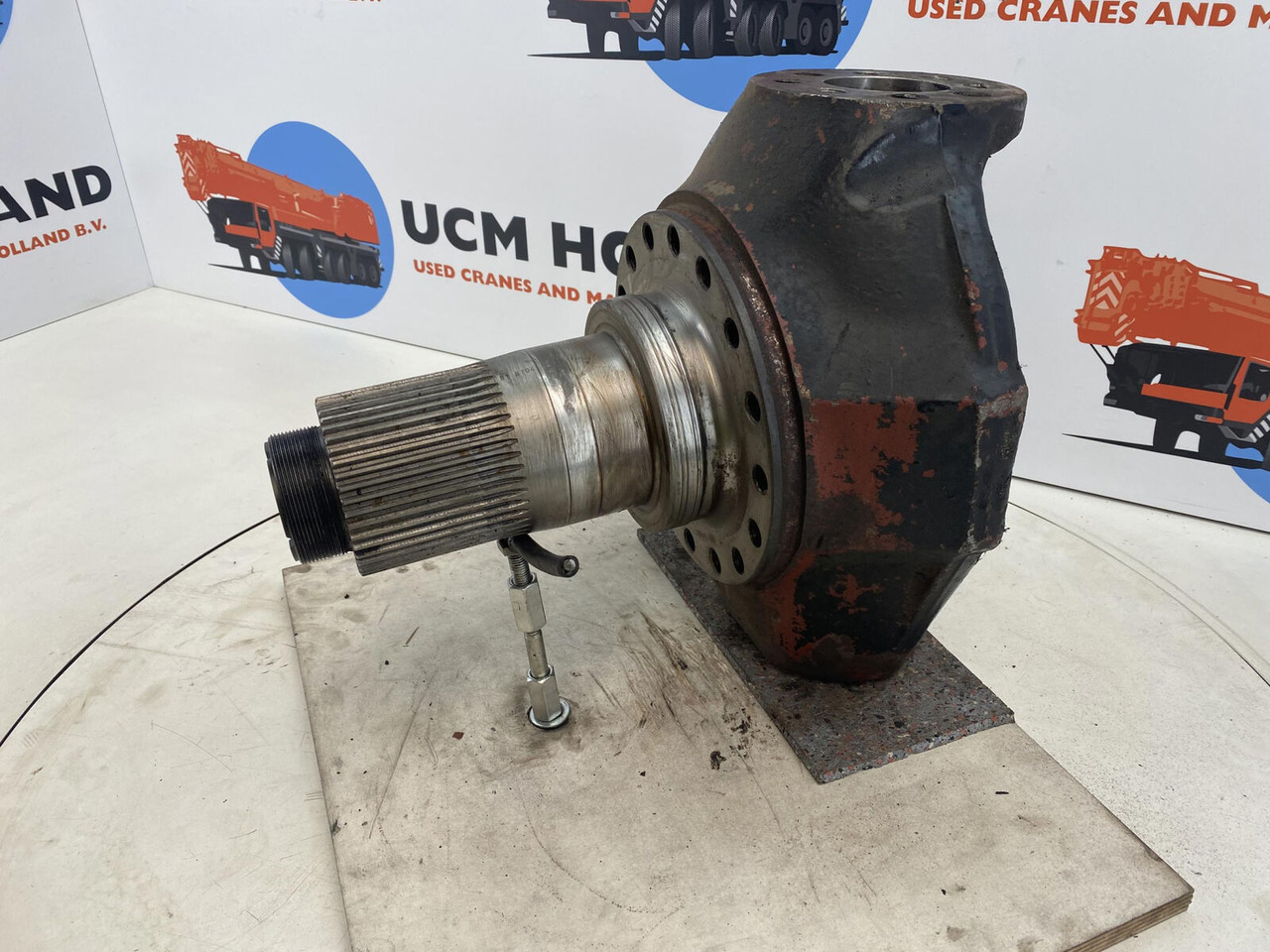 Liebherr LTM 1160/2 Steering knuckle 16 holes axle 4 - Buku jari kemudi untuk Derek bergerak: gambar 1 Liebherr LTM 1160/2 Steering knuckle 16 holes axle 4 - Buku jari kemudi untuk Derek bergerak: gambar 1