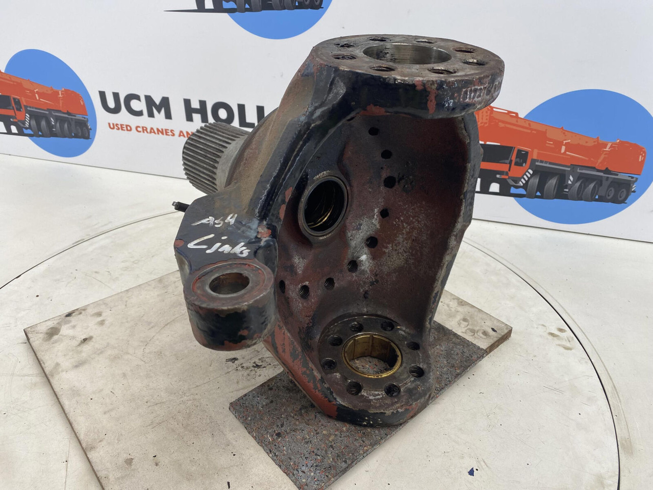 Liebherr LTM 1160/2 Steering knuckle 16 holes axle 4 - Buku jari kemudi untuk Derek bergerak: gambar 4 Liebherr LTM 1160/2 Steering knuckle 16 holes axle 4 - Buku jari kemudi untuk Derek bergerak: gambar 4