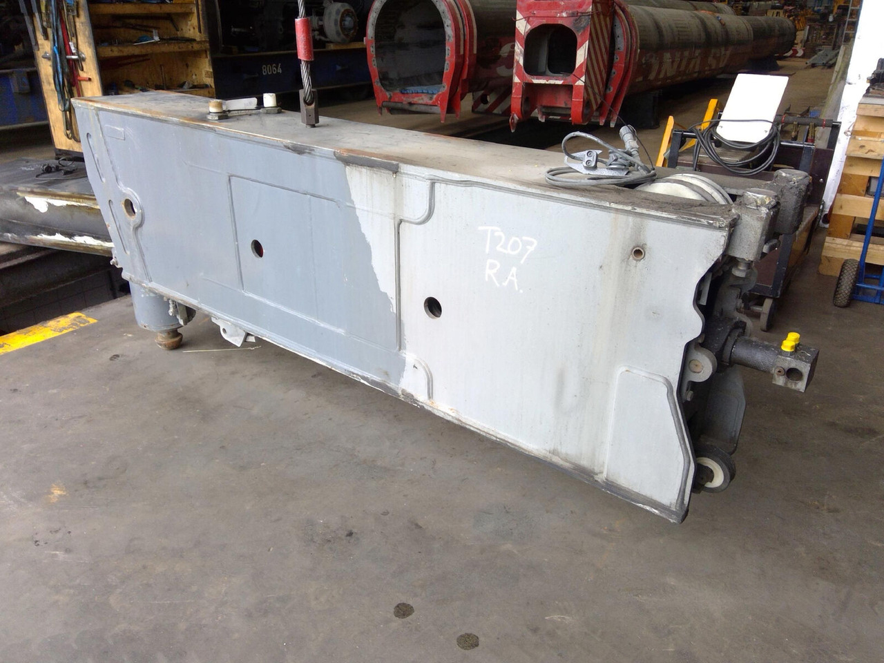 Liebherr LTM 1250-6.1 outrigger beam complete rear - Penangguhan untuk Derek: gambar 4 Liebherr LTM 1250-6.1 outrigger beam complete rear - Penangguhan untuk Derek: gambar 4