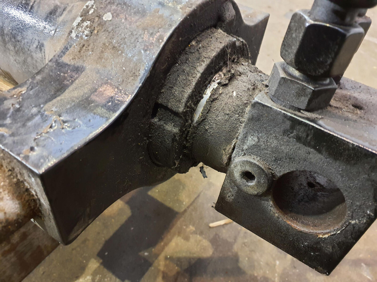 Liebherr LTM 1400 7.1 Extension ram sliding beam - Silinder hidrolik untuk Derek bergerak: gambar 5 Liebherr LTM 1400 7.1 Extension ram sliding beam - Silinder hidrolik untuk Derek bergerak: gambar 5