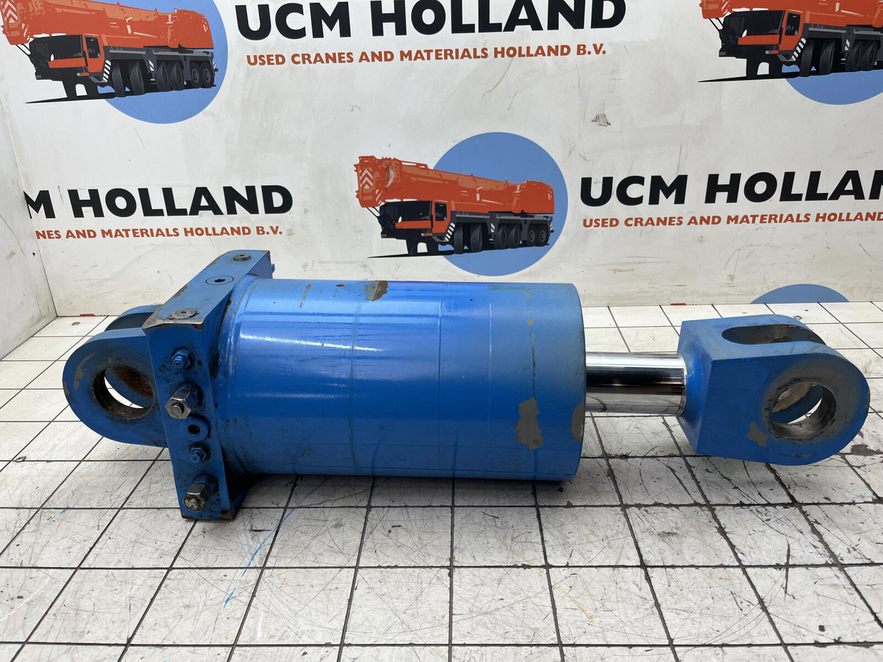 Liebherr LTM 1400-7.1 luffing cylinder TY-frame - Silinder hidrolik untuk Derek bergerak: gambar 2 Liebherr LTM 1400-7.1 luffing cylinder TY-frame - Silinder hidrolik untuk Derek bergerak: gambar 2