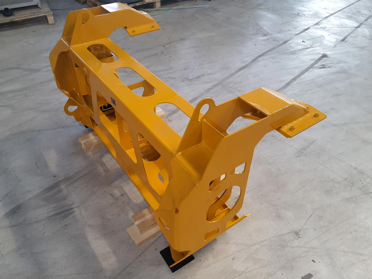 Liebherr LTM 1750-9.1 Luffing cylinder lifting device front - Tubuh dan eksterior untuk Derek bergerak: gambar 3 Liebherr LTM 1750-9.1 Luffing cylinder lifting device front - Tubuh dan eksterior untuk Derek bergerak: gambar 3