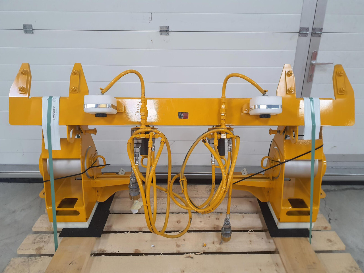 Liebherr LTM 1750-9.1 Luffing cylinder lifting device rear - Tubuh dan eksterior untuk Derek bergerak: gambar 1 Liebherr LTM 1750-9.1 Luffing cylinder lifting device rear - Tubuh dan eksterior untuk Derek bergerak: gambar 1