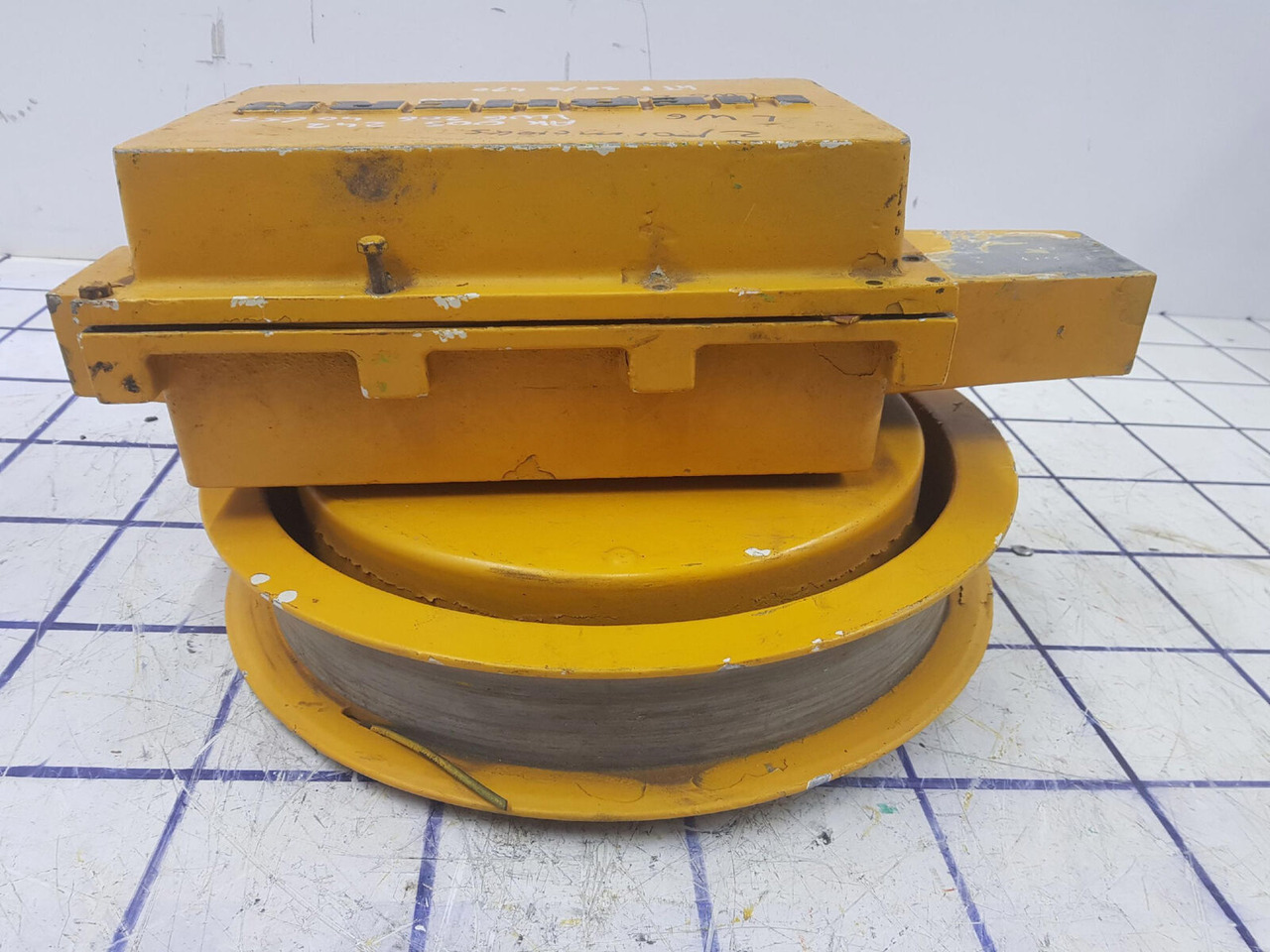 Liebherr lenght indicator LWG 206 - Tubuh dan eksterior untuk Derek bergerak: gambar 3 Liebherr lenght indicator LWG 206 - Tubuh dan eksterior untuk Derek bergerak: gambar 3